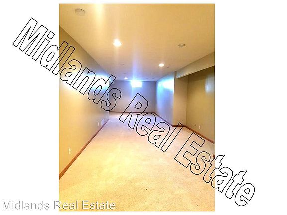 3rd image of 15932 South St