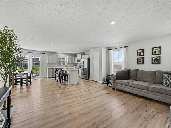 4022 Lupine Way, Tipp City, OH 45371
