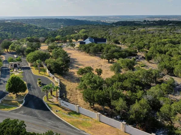 139 San Juan St S, Kerrville, TX 78028