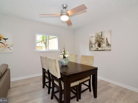 5th image of 2215 Sanibel Dr