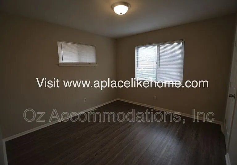 3607 W 47th St — Photo 9