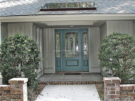 2nd image of 2 Elm Wood Ct