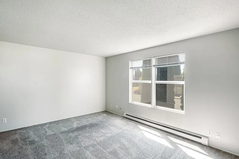 2 bed, 1.0 bath, 800 sqft, $1,695 — Photo 3