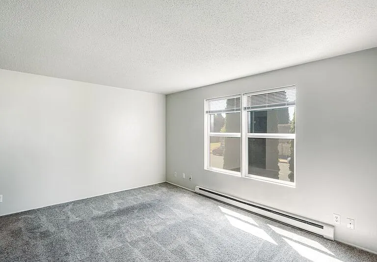 703 Broadway St #4 — Photo 3
