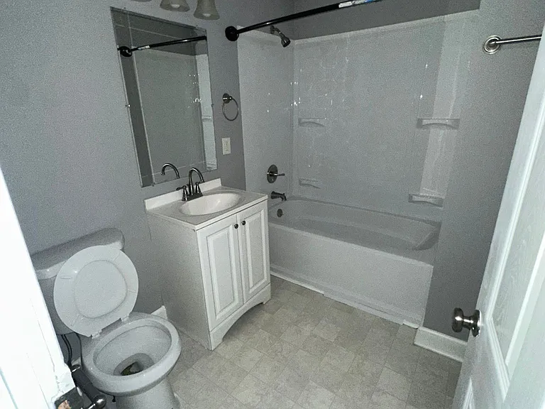 21 Girard Ave — Photo 10