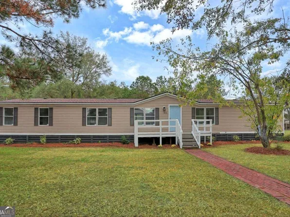 302 Mockingbird Dr, Springfield, GA 31329