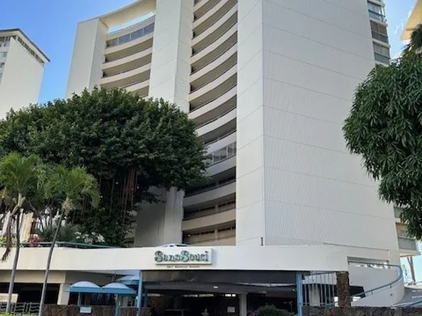 2877 Kalakaua Ave APT 1105, Honolulu, HI 96815