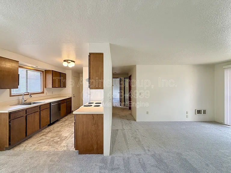 240 NE 143rd Ave — Photo 12