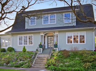 2205 Warren Ave N, Seattle, WA 98109