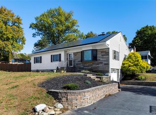 29 Rombout Ridge Rd, Poughkeepsie, NY 12603