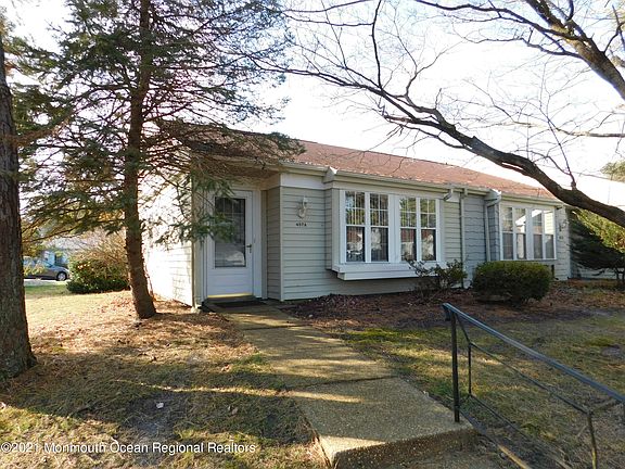 2nd image of 457 Chesterfield Court #A