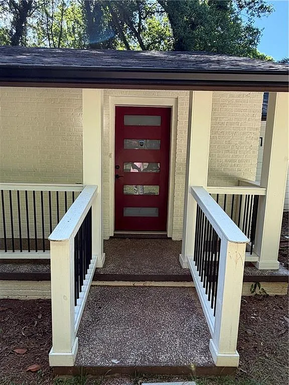 3 bed, 2.5 bath, 1305 sqft, $1,950 — Photo 2