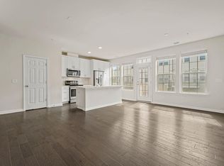 26 Leahy Dr, Wood Ridge, NJ 07075