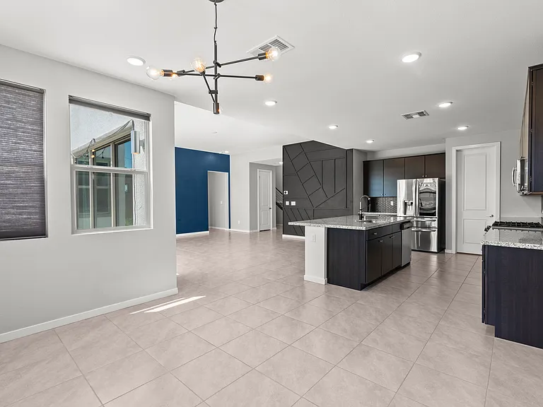 8370 Charleston Peak St — Photo 11
