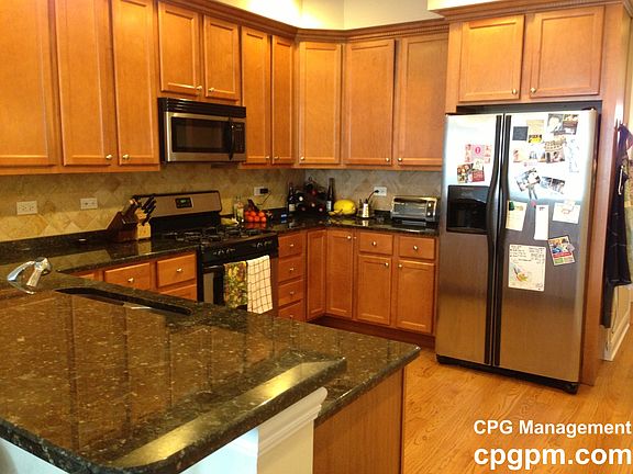 3rd image of 2724 N Marshfield Ave #1