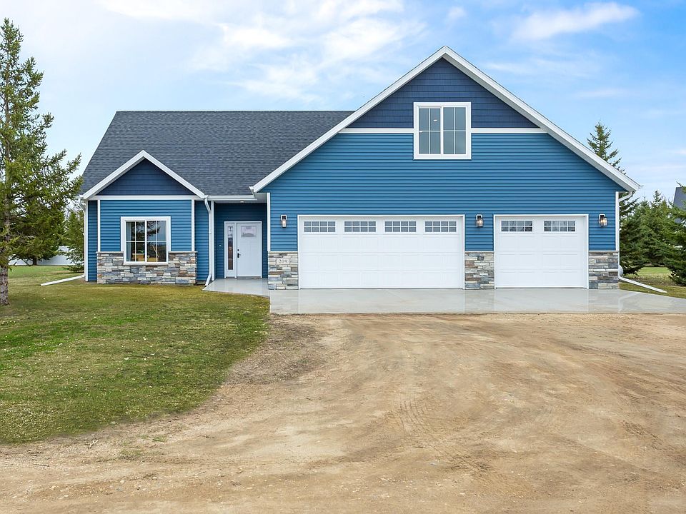 1st image of 209 Woodcrest Dr