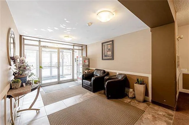 565 Corydon Ave #203 — Photo 15