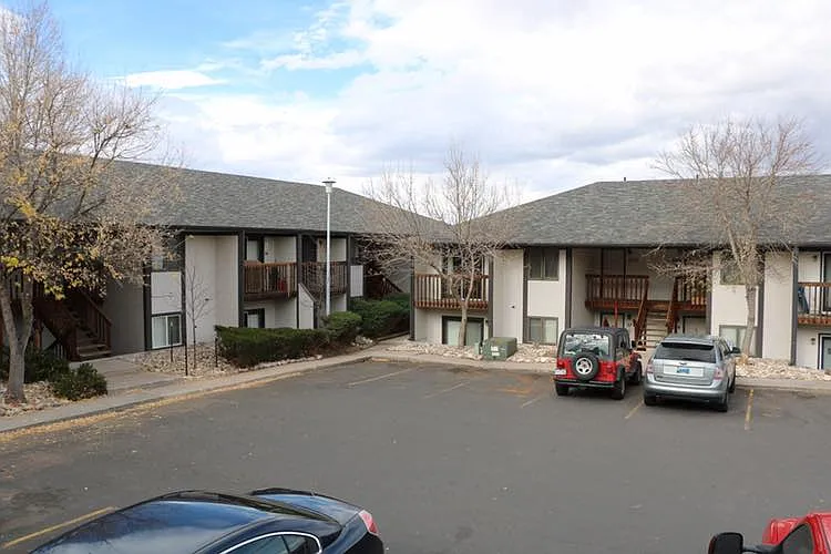 5208 Sunset Dr — Photo 1
