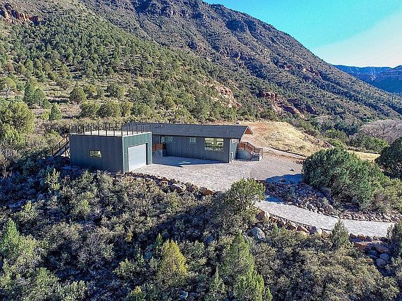 Home and garage / roof deck