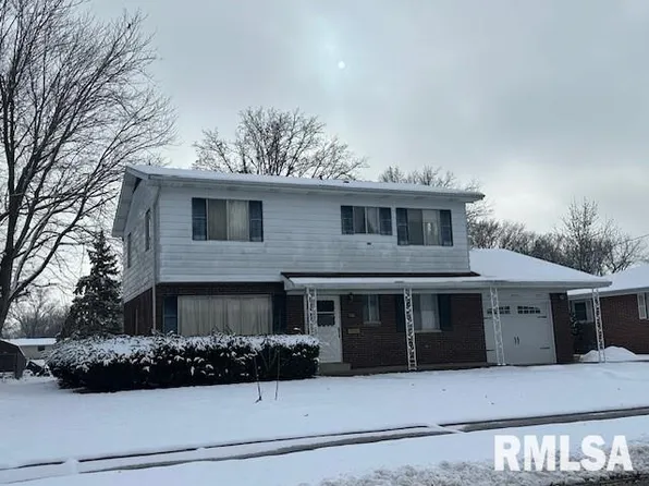 908 Virginia Ave, Taylorville, IL 62568