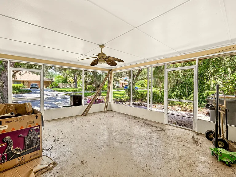 303 Saint Augustine Ave — Photo 34