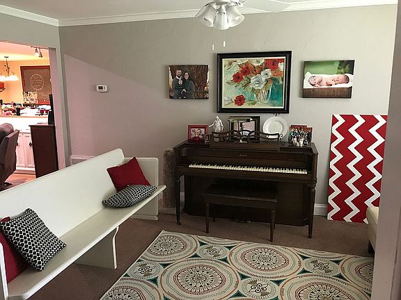 Front room2