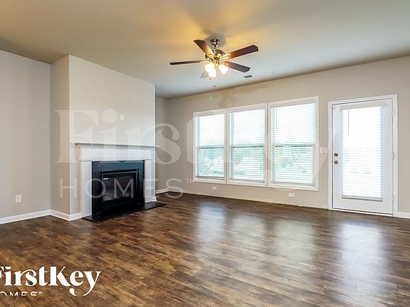 3rd image of 3404 Baylor Cir