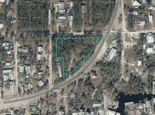 1409 Riverside Dr SE, Steinhatchee, FL 32359