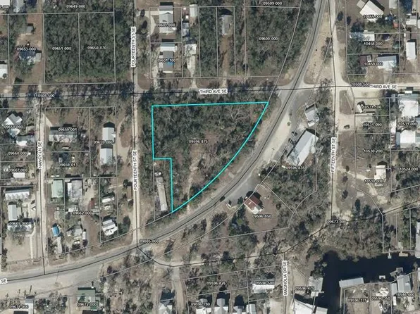 1409 Riverside Dr, Steinhatchee, FL 32359