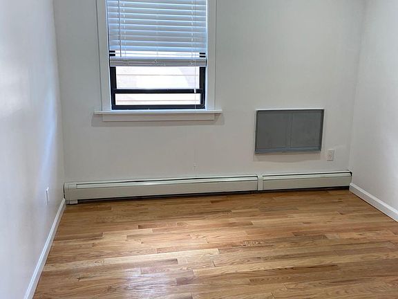 2nd image of 15231 Roosevelt Ave #2A