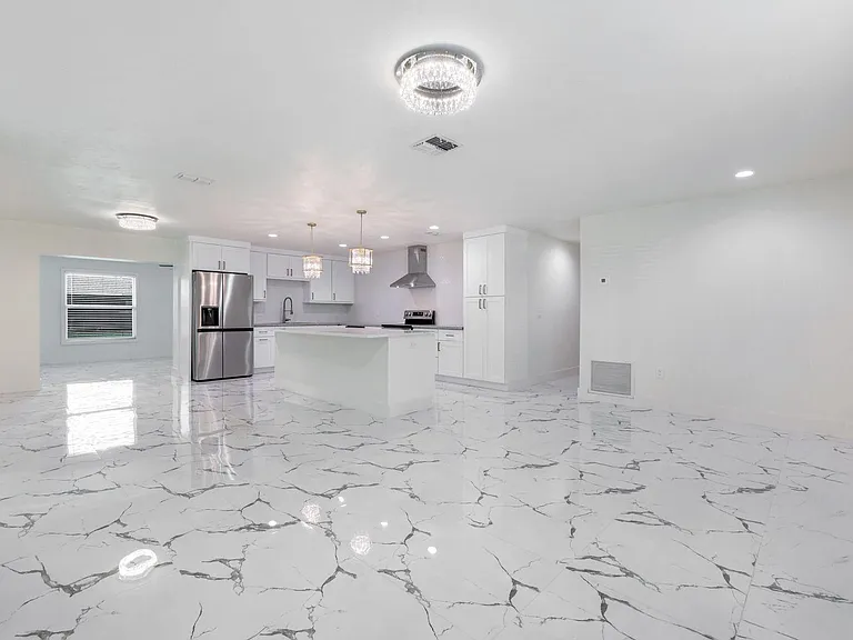 6031 Macbeth Ln — Photo 5