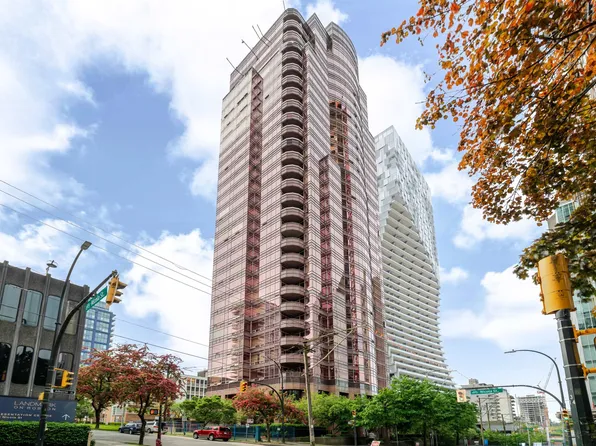 1500 Alberni St #1B, Vancouver, BC V6G 3C9