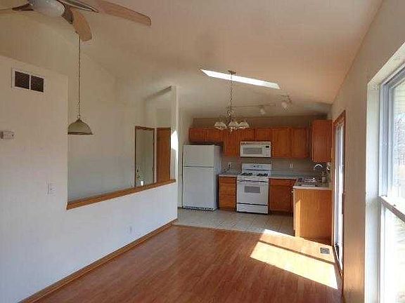 714 Redwood Ct.