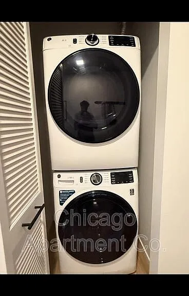 224 N Elizabeth St #411 — Photo 12