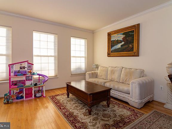 5th image of 5311 Arapaho Ln