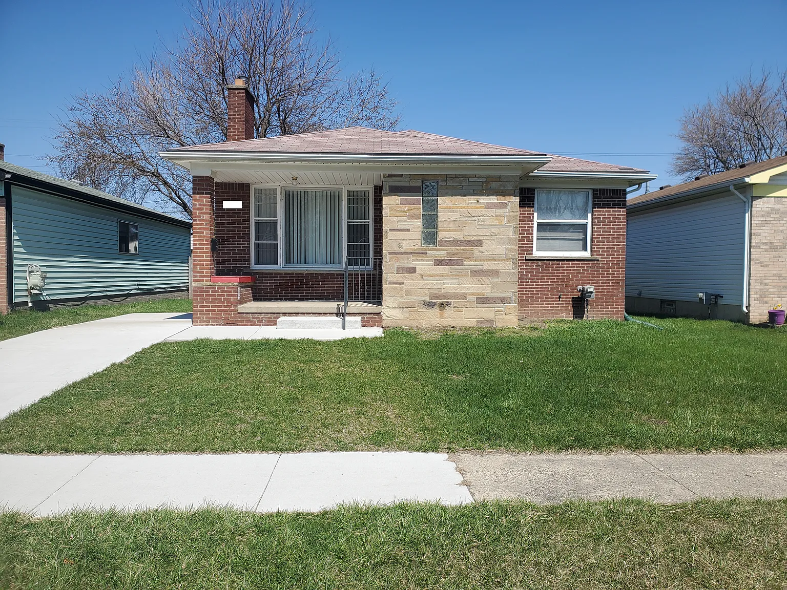 2 bed, 1.5 bath, 992 sqft, $1,400 — Photo 1