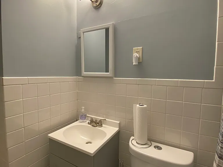 610 Woodfin Rd — Photo 5