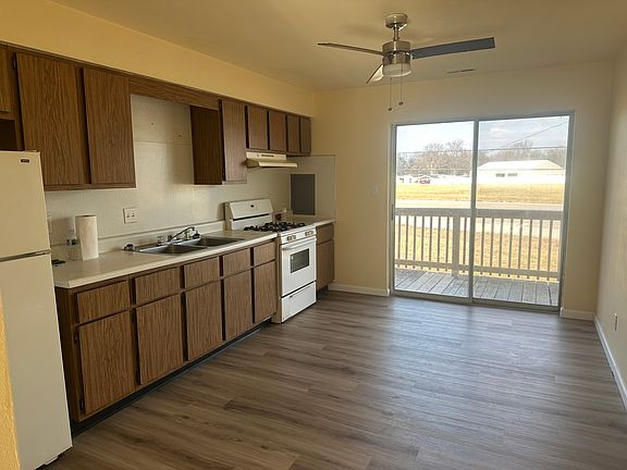 3rd image of 46 Ben Louis Dr #6