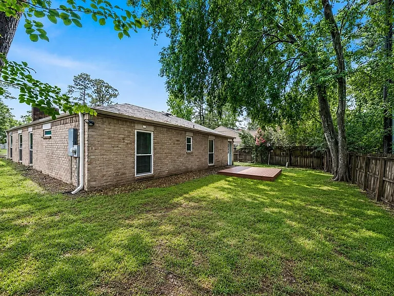 17734 Seven Pines Dr — Photo 16