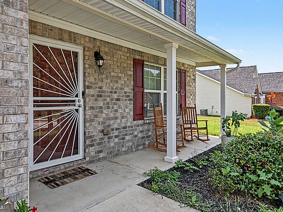 3rd image of 2072 Cedar Walk Dr