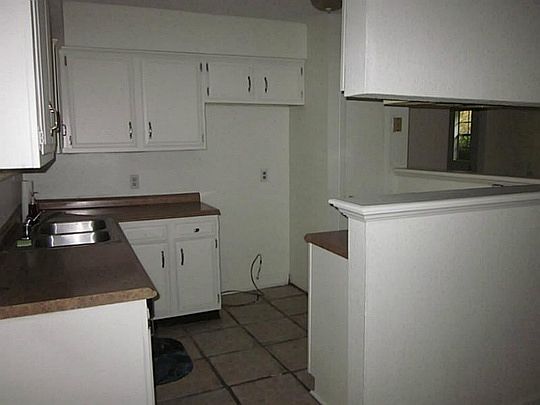 5th image of 241 Audubon Dr