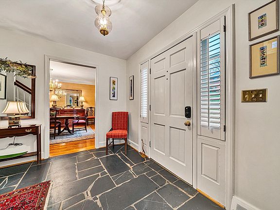 5th image of 3684 Peakwood Dr SW