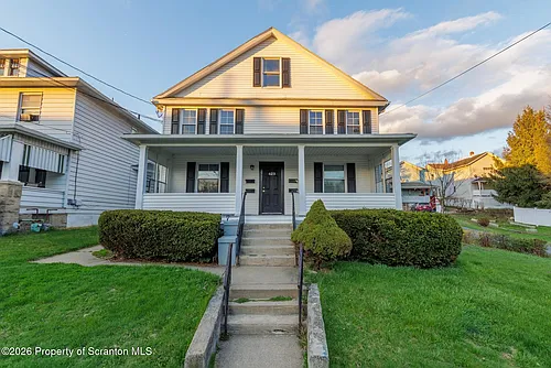 623 E Elm St #1 Photo 1
