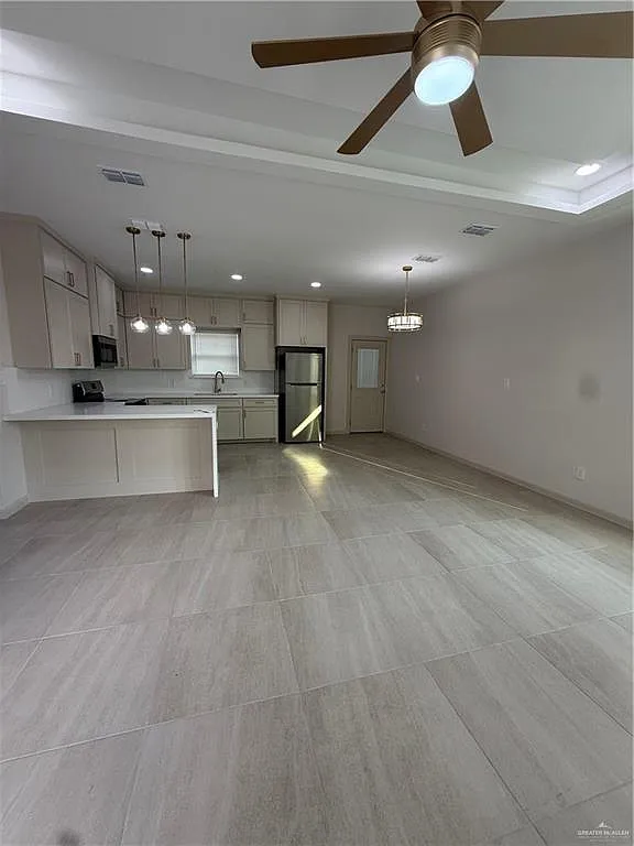 2 bed, 2.0 bath, 1050 sqft, $1,250 — Photo 2