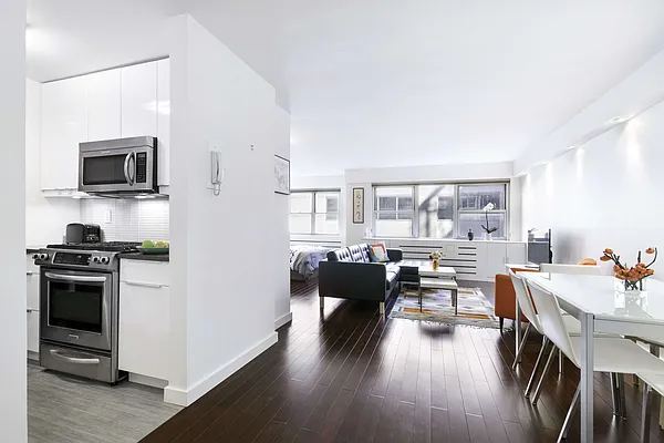 Sold by Compass | media 7