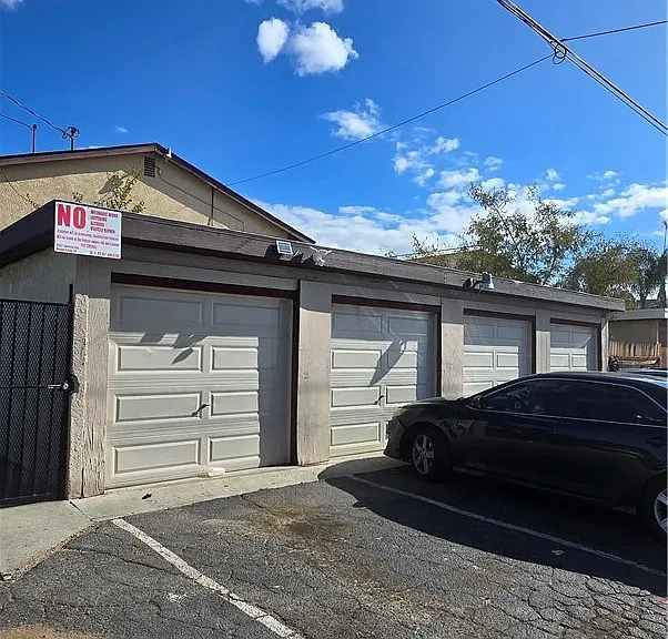 22557 Adrienne Ave — Photo 16