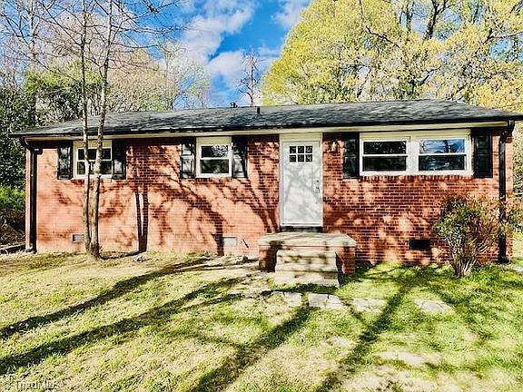 2nd image of 5 Ross Ct