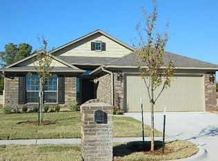10537 NW 35th St, Yukon, OK 73099