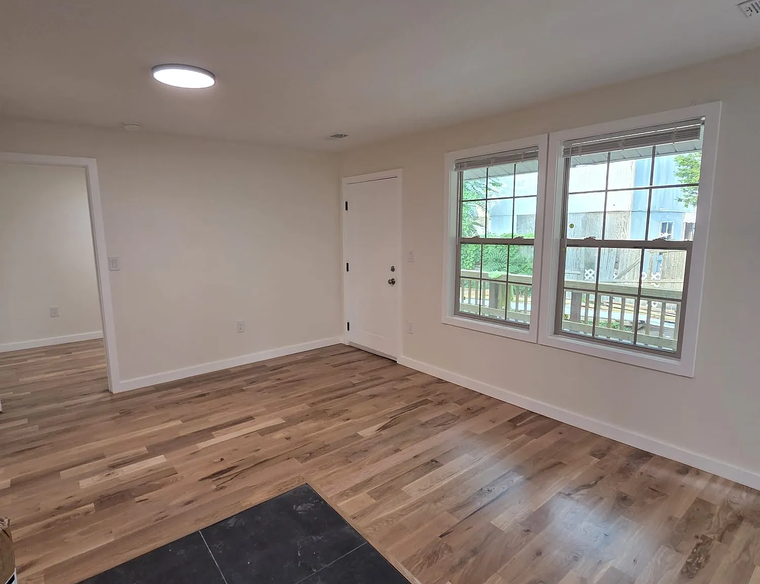 3 bed, $2,500 — Photo 2