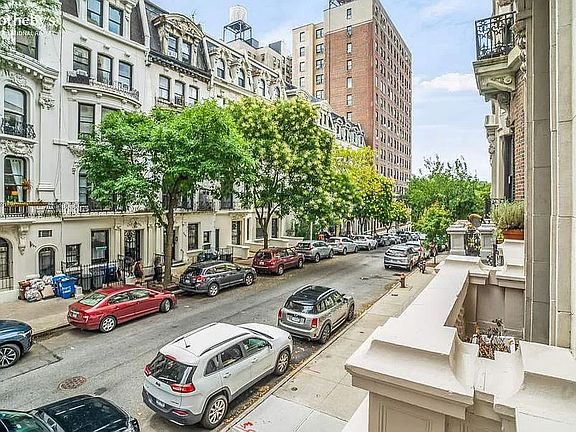 2nd image of 305 W 105th St #2A3A